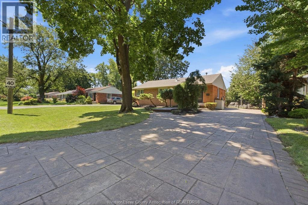 251 St. Marks Road, Tecumseh, Ontario  N8N 2H6 - Photo 3 - 26021485