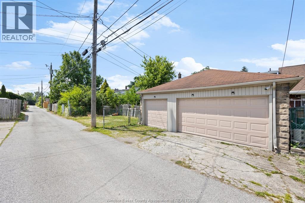 1118 Louis Avenue, Windsor, Ontario  N9A 1Y2 - Photo 30 - 26021429