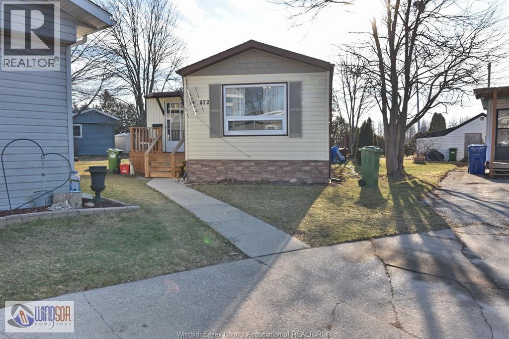 372 REGENT COURT, Essex, Ontario