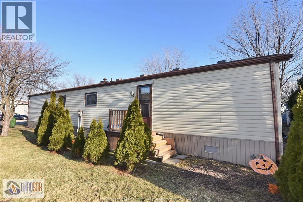 372 Regent Court, Essex, Ontario  N8M 2Z2 - Photo 8 - 26021498