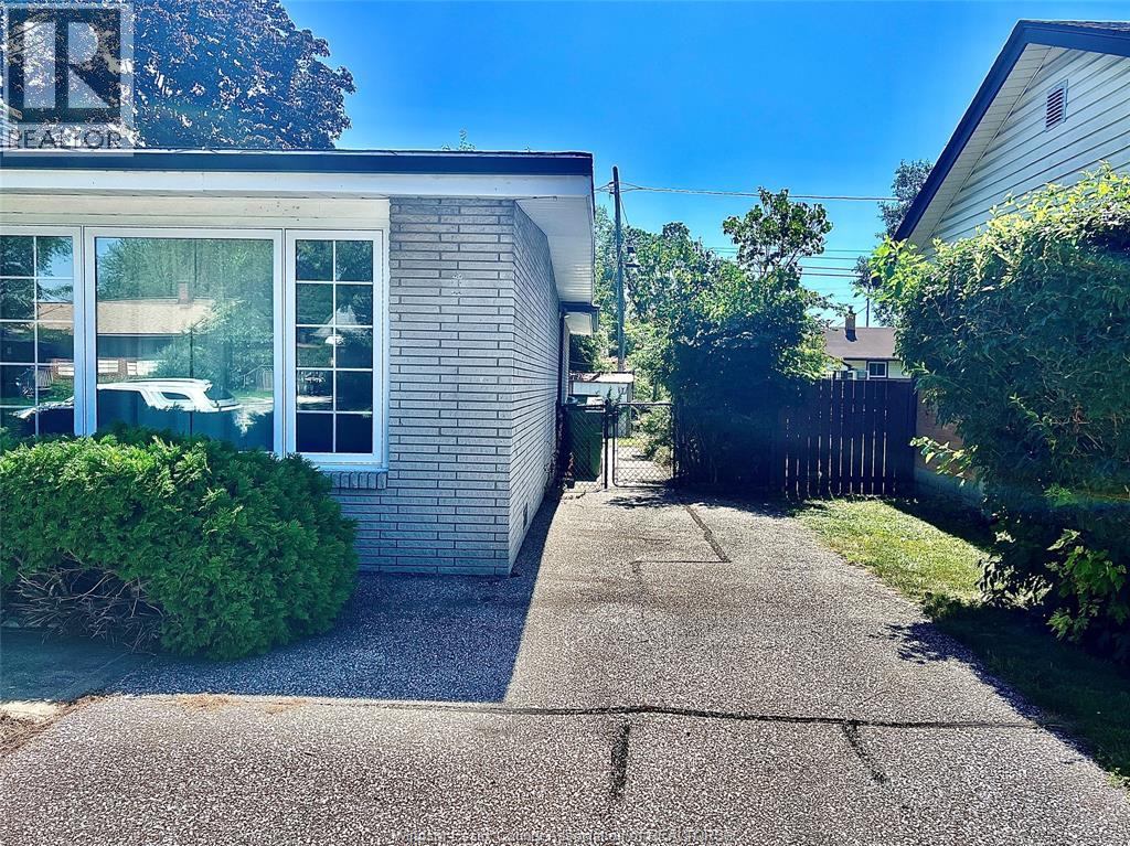 1669 Cherrylawn Unit# Basement, Windsor, Ontario  N9E 1P6 - Photo 2 - 26021364
