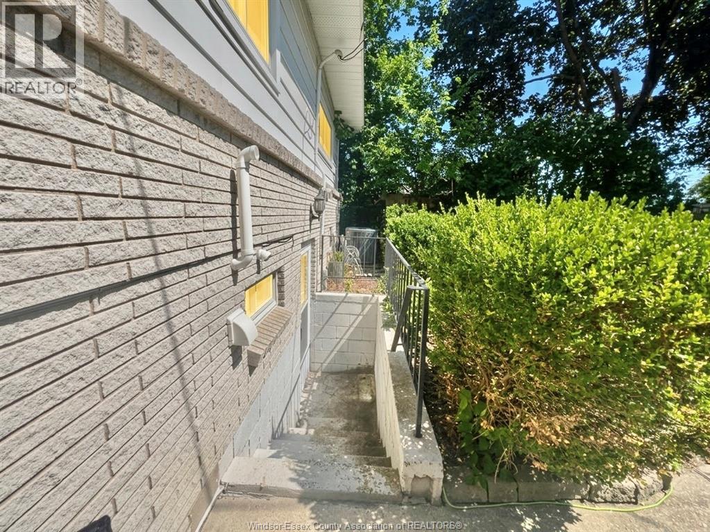 1669 Cherrylawn Unit# Basement, Windsor, Ontario  N9E 1P6 - Photo 4 - 26021364