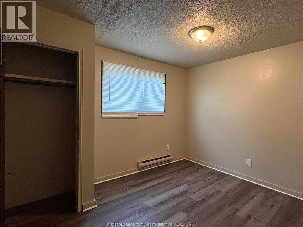 327 Curry, Windsor, Ontario  N9B 2B6 - Photo 10 - 26021449