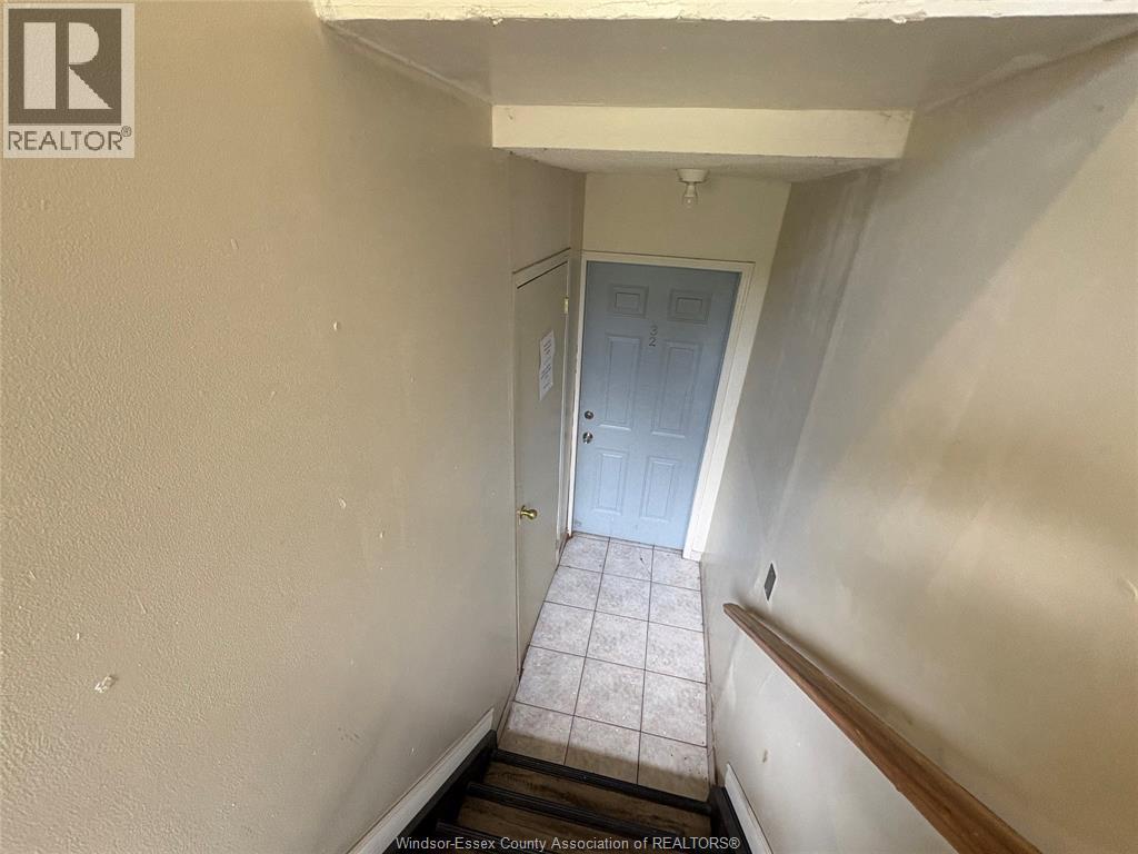 327 Curry, Windsor, Ontario  N9B 2B6 - Photo 12 - 26021449