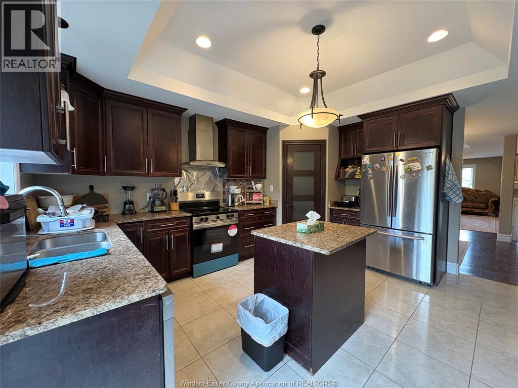 4033 Cosenza Street, Windsor, Ontario  N9G 0B2 - Photo 6 - 26021436