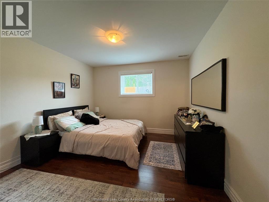 4033 Cosenza Street, Windsor, Ontario  N9G 0B2 - Photo 8 - 26021436