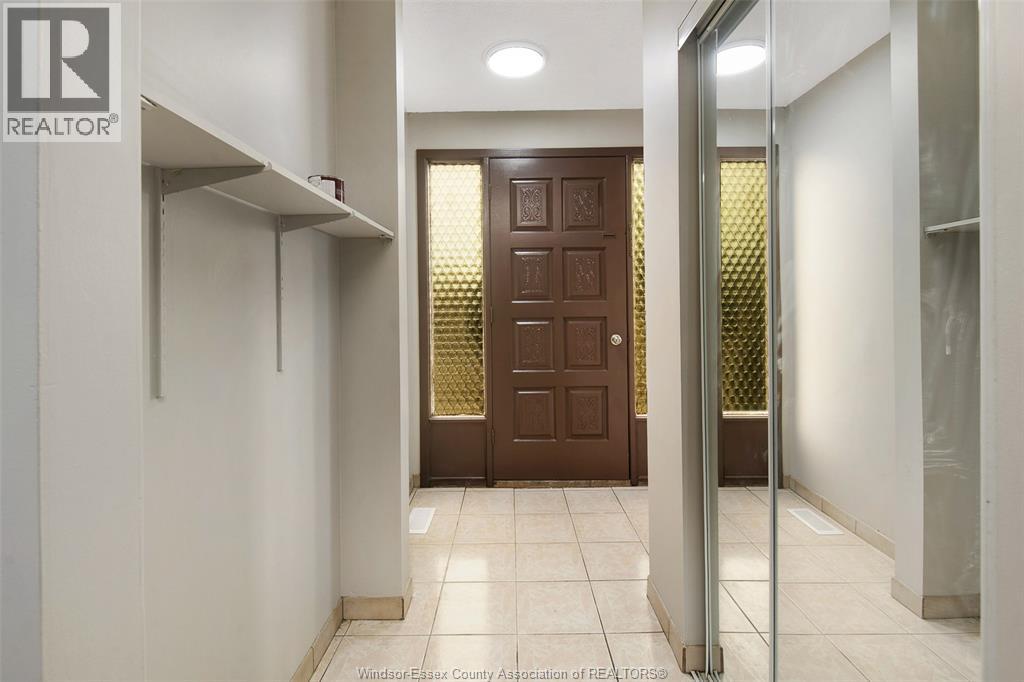 10820 Mulberry Drive Unit# Lower, Windsor, Ontario  N8R 1H8 - Photo 10 - 26021520