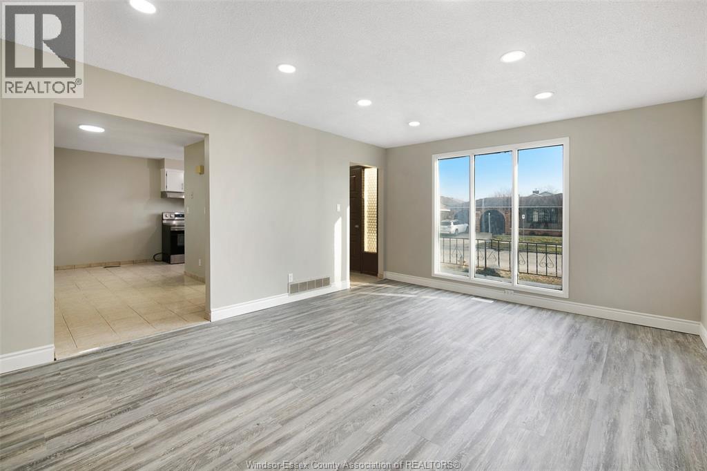 10820 Mulberry Drive Unit# Lower, Windsor, Ontario  N8R 1H8 - Photo 17 - 26021520