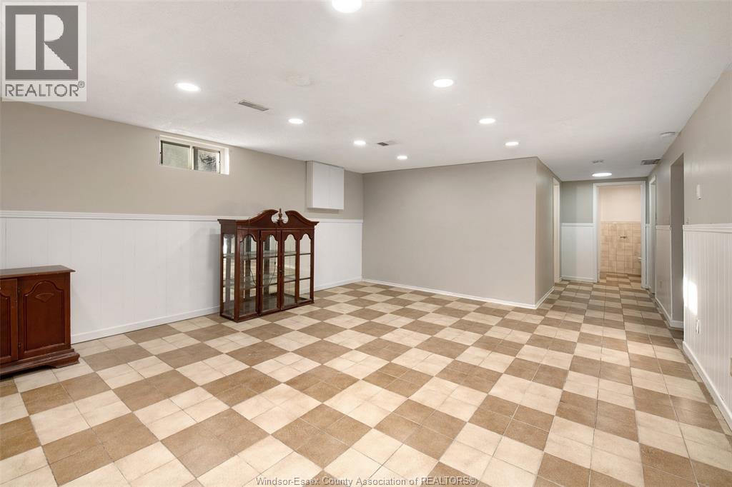 10820 Mulberry Drive Unit# Lower, Windsor, Ontario  N8R 1H8 - Photo 19 - 26021520