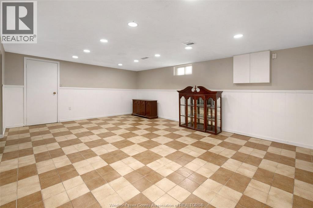10820 Mulberry Drive Unit# Lower, Windsor, Ontario  N8R 1H8 - Photo 22 - 26021520