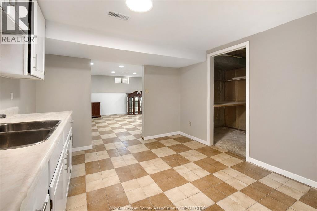 10820 Mulberry Drive Unit# Lower, Windsor, Ontario  N8R 1H8 - Photo 23 - 26021520