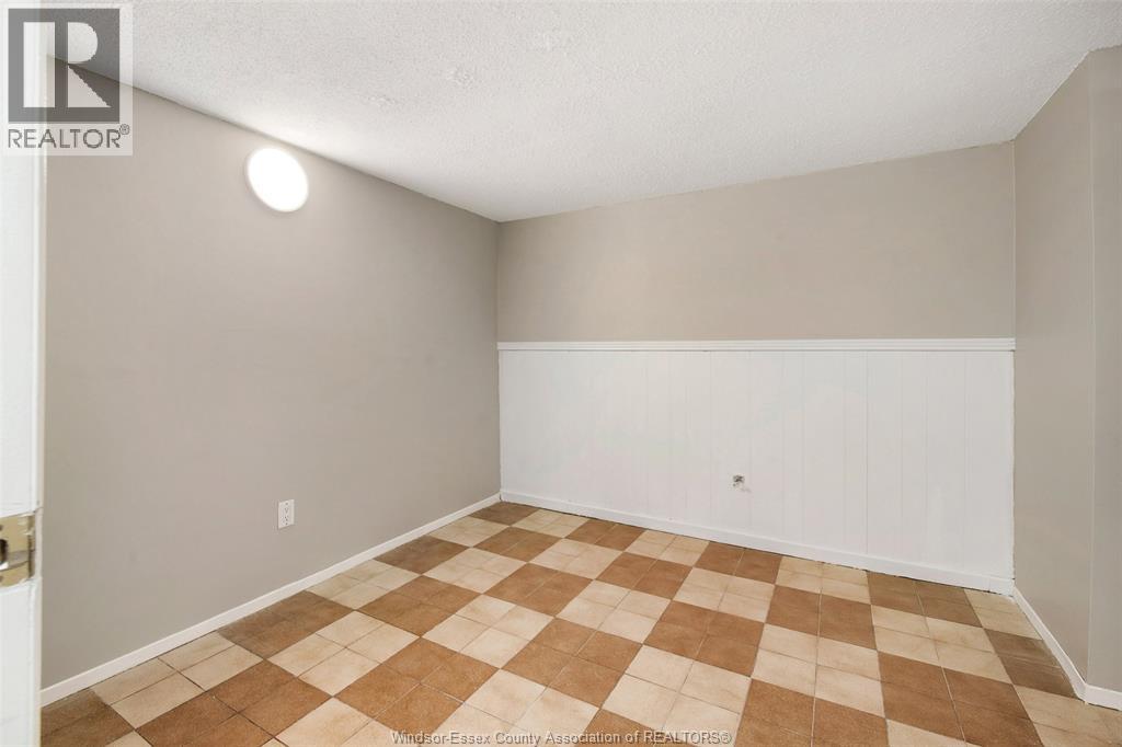 10820 Mulberry Drive Unit# Lower, Windsor, Ontario  N8R 1H8 - Photo 24 - 26021520