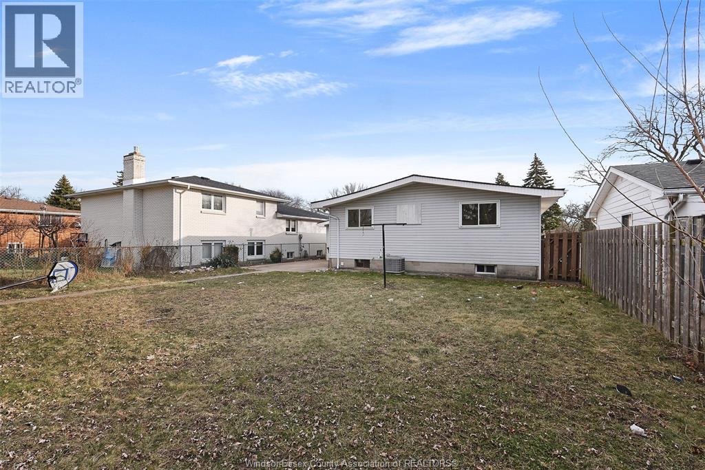 10820 Mulberry Drive Unit# Lower, Windsor, Ontario  N8R 1H8 - Photo 31 - 26021520