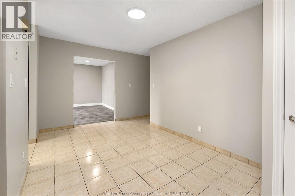 10820 Mulberry Drive Unit# Lower, Windsor, Ontario  N8R 1H8 - Photo 7 - 26021520