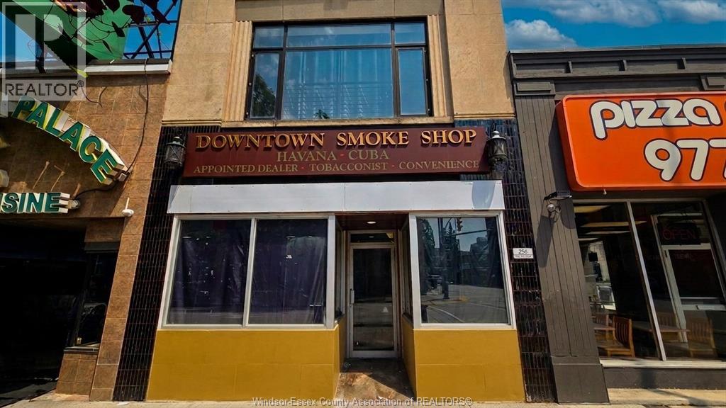 286 OUELLETTE AVENUE, Windsor, Ontario