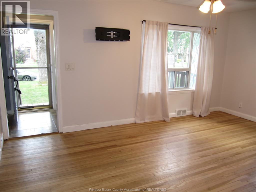909 St. Marys, Windsor, Ontario  N8S 2V1 - Photo 3 - 26020308