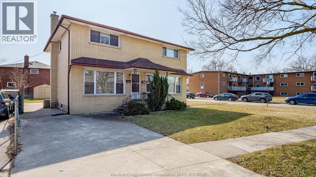 8729 WYANDOTTE, Windsor, Ontario