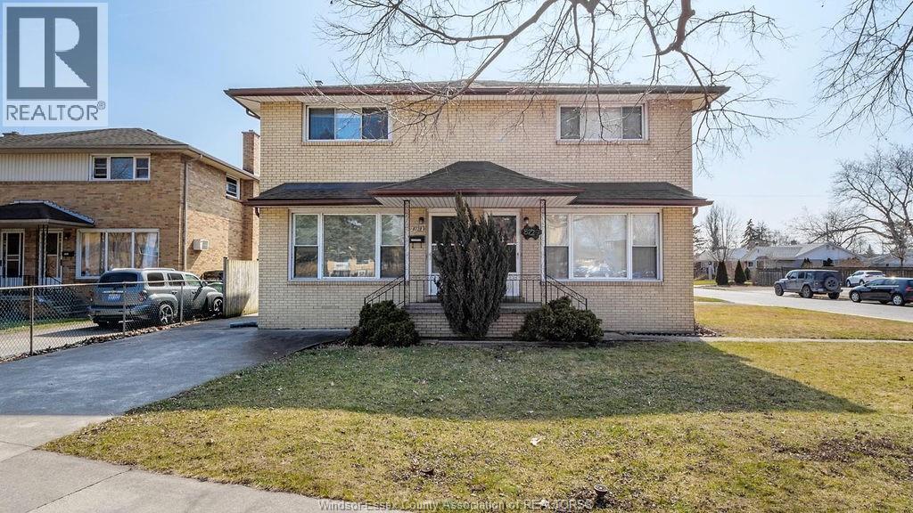 8729 Wyandotte, Windsor, Ontario  N8S 1V1 - Photo 2 - 26021533