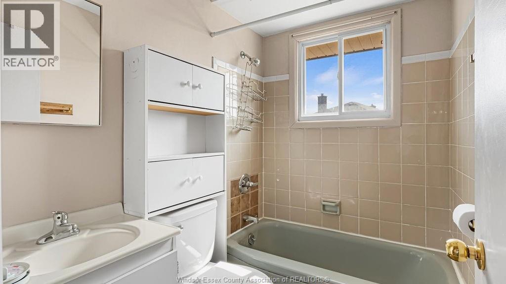 8729 Wyandotte, Windsor, Ontario  N8S 1V1 - Photo 4 - 26021533