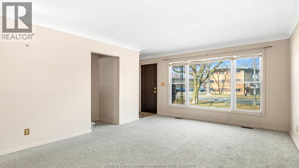 8729 Wyandotte, Windsor, Ontario  N8S 1V1 - Photo 7 - 26021533