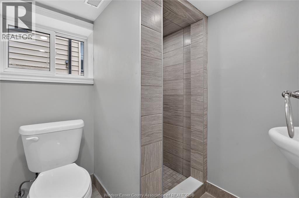 2278 Cadillac, Windsor, Ontario  N8W 3Y1 - Photo 39 - 26021531