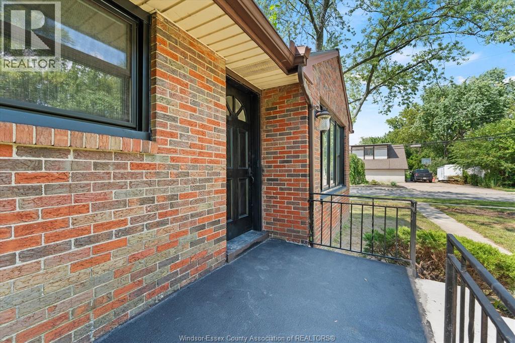1905 Norfolk Street, Windsor, Ontario  N9E 1H6 - Photo 22 - 26021556