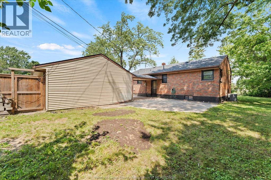 1905 Norfolk Street, Windsor, Ontario  N9E 1H6 - Photo 28 - 26021556