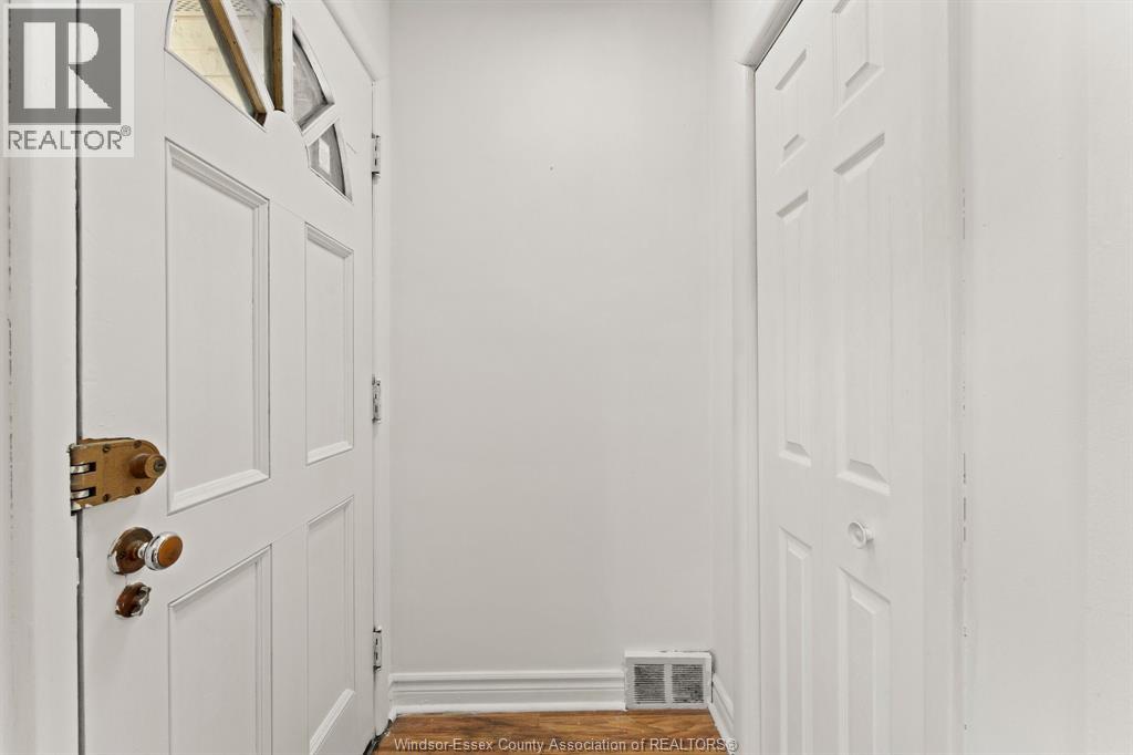 1905 Norfolk Street, Windsor, Ontario  N9E 1H6 - Photo 3 - 26021556