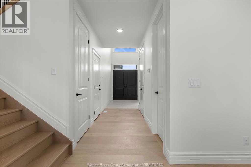 460 Marla Crescent, Lakeshore, Ontario  N0R 1A0 - Photo 3 - 26021552