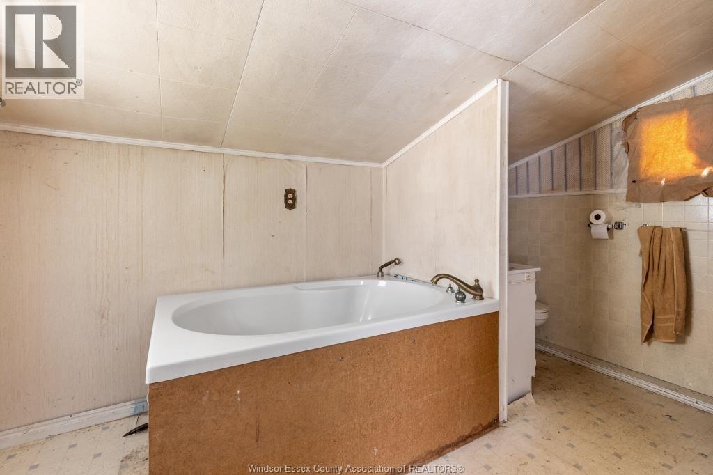 146 Maple, Harrow, Ontario  N0R 1G0 - Photo 11 - 26021541