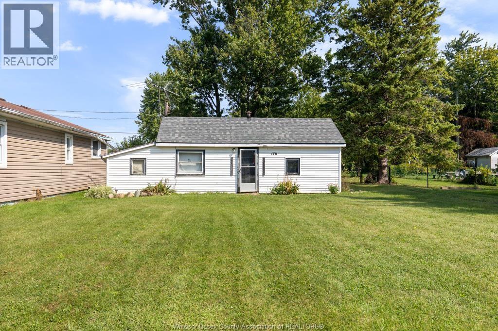 146 Maple, Harrow, Ontario  N0R 1G0 - Photo 3 - 26021541