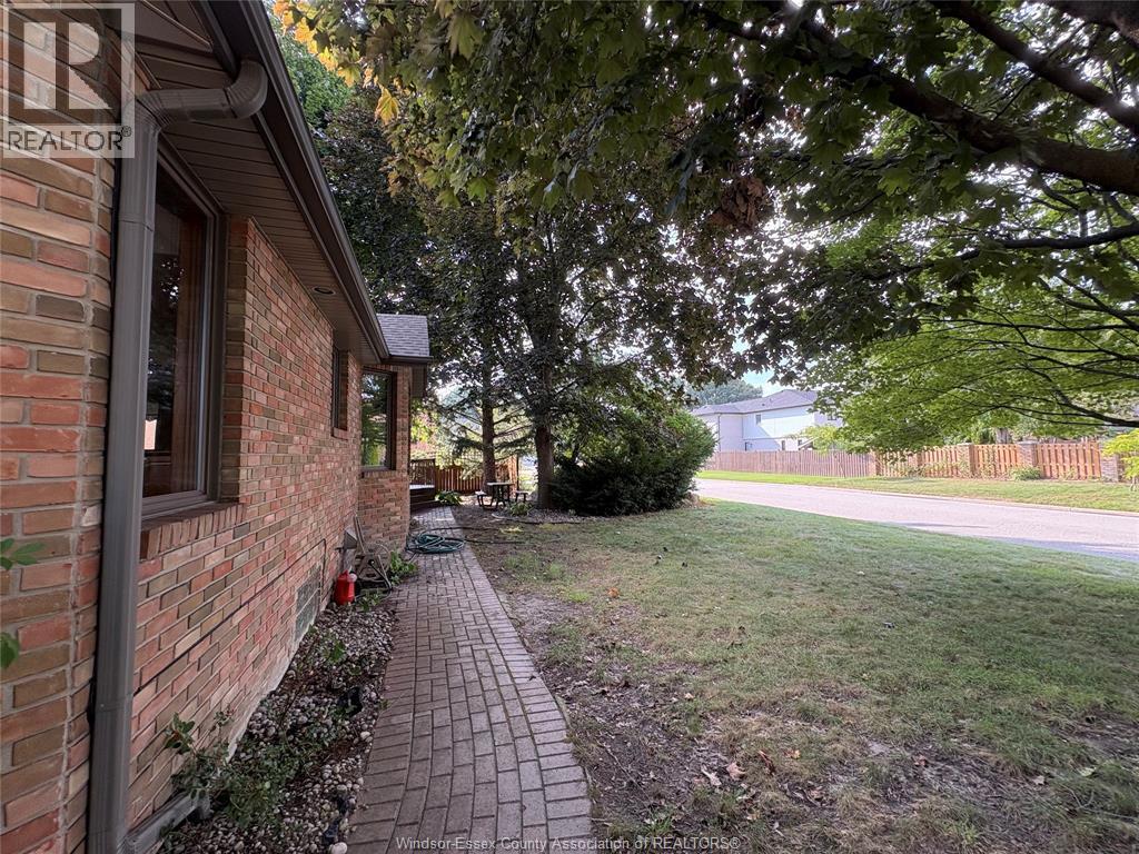 5871 Bagley Avenue, Lasalle, Ontario  N9H 2K6 - Photo 44 - 26021534