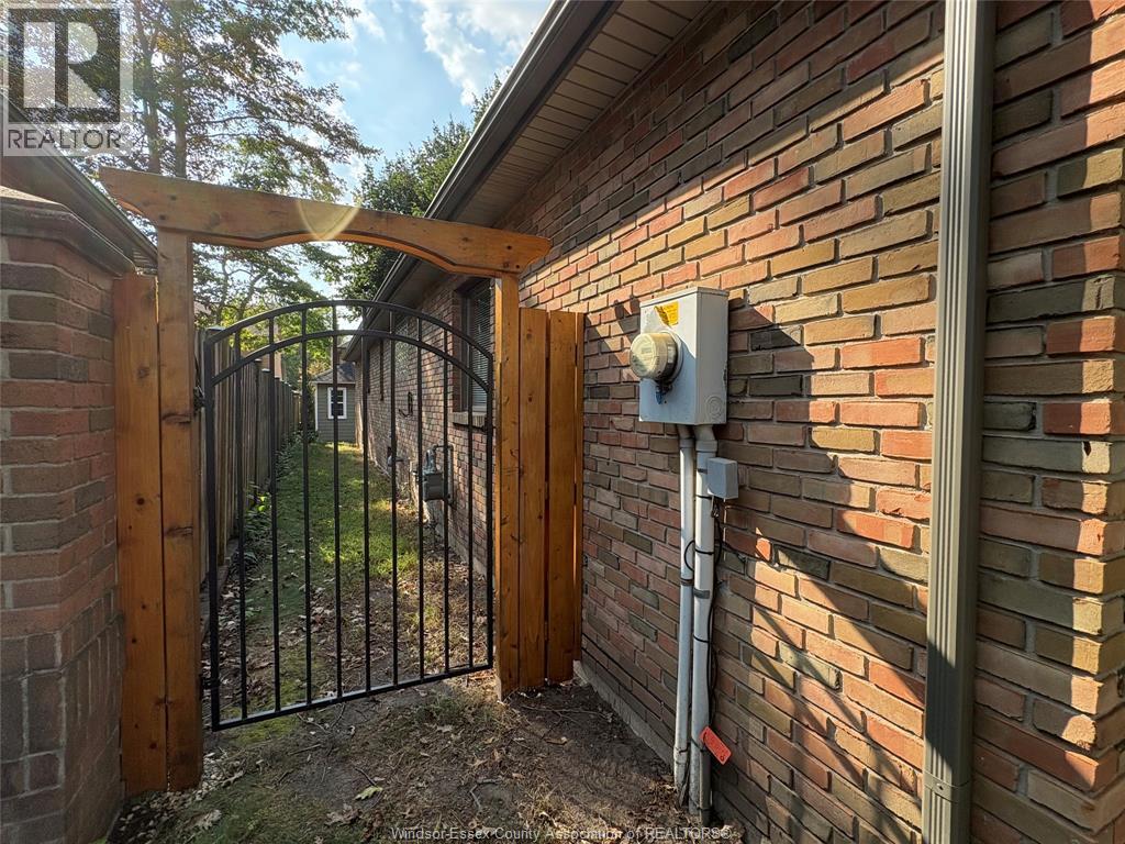 5871 Bagley Avenue, Lasalle, Ontario  N9H 2K6 - Photo 45 - 26021534
