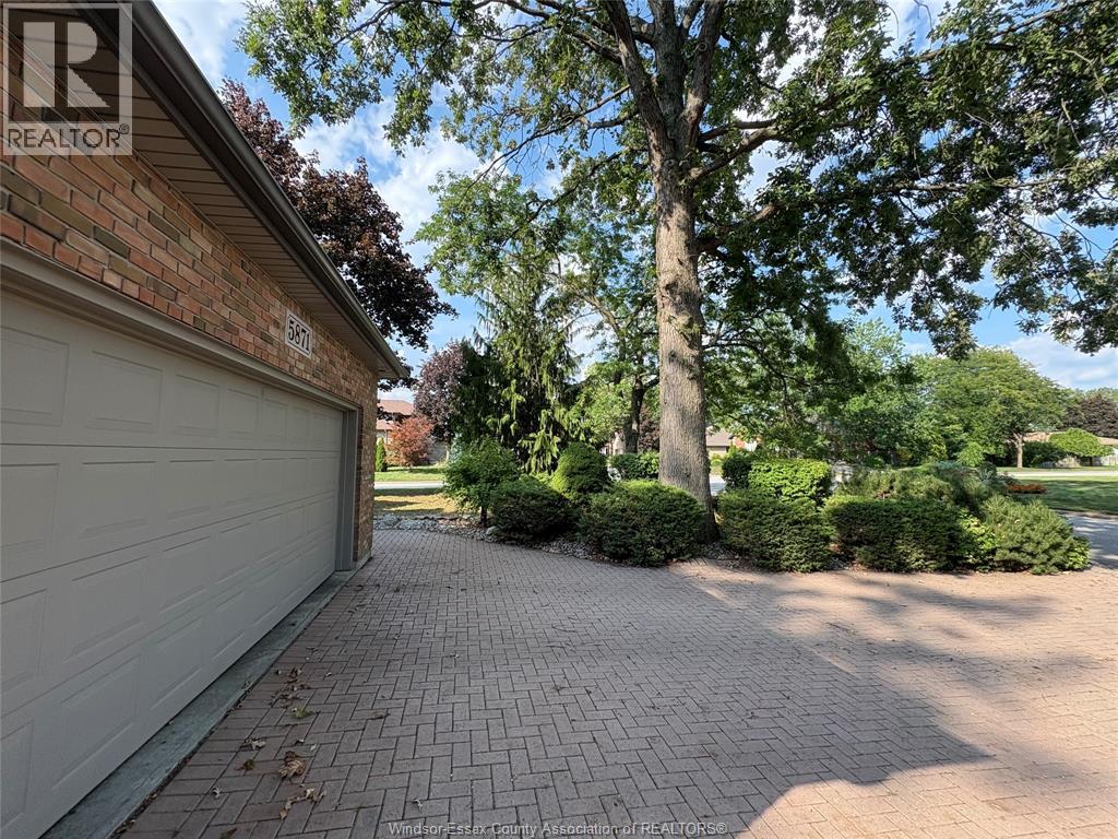 5871 Bagley Avenue, Lasalle, Ontario  N9H 2K6 - Photo 46 - 26021534