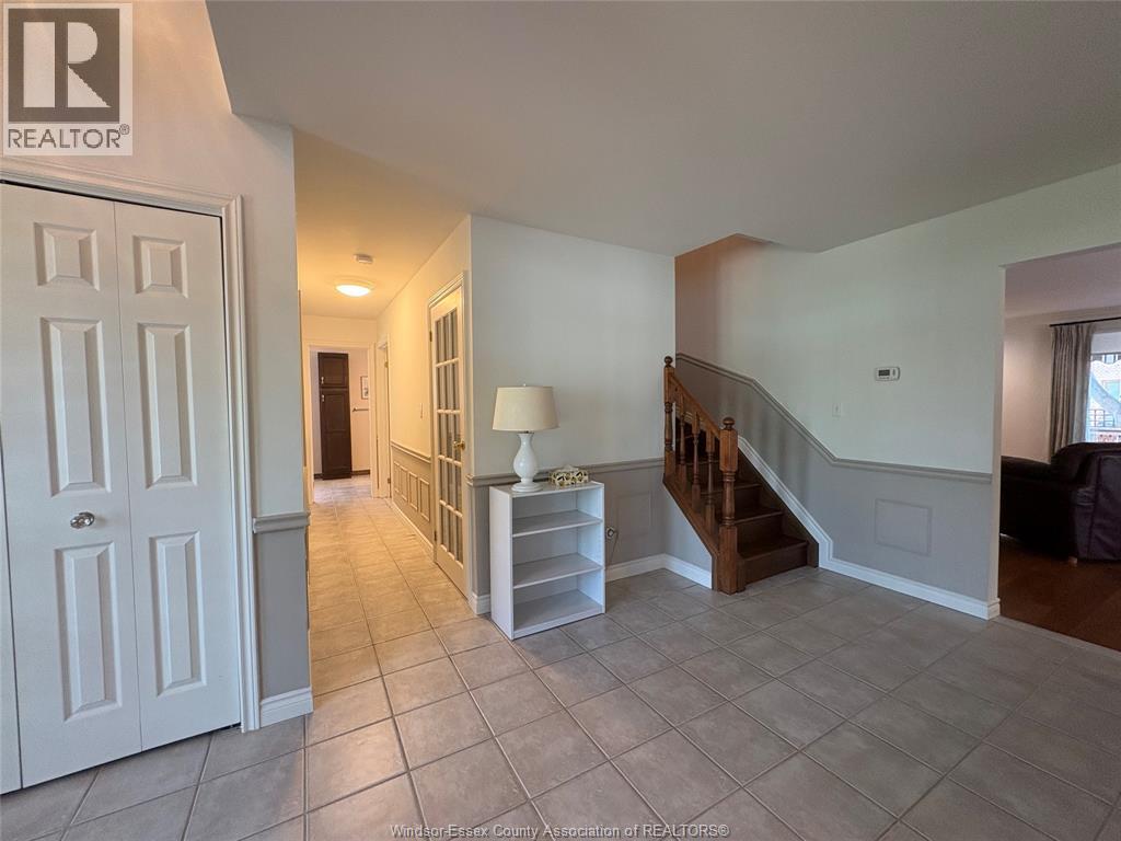 5871 Bagley Avenue, Lasalle, Ontario  N9H 2K6 - Photo 5 - 26021534