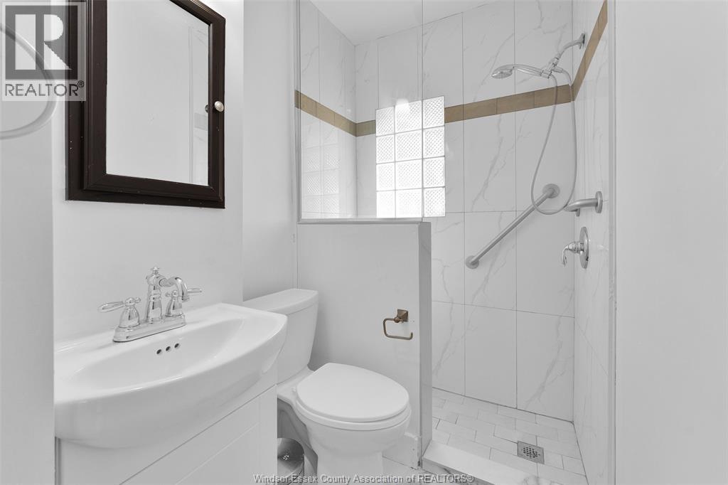 3622 Queen, Windsor, Ontario  N9C 1N9 - Photo 12 - 26021267