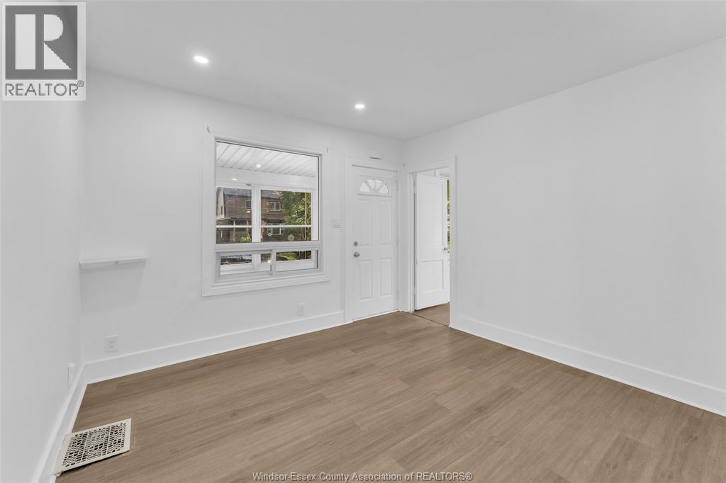 3622 Queen, Windsor, Ontario  N9C 1N9 - Photo 6 - 26021267