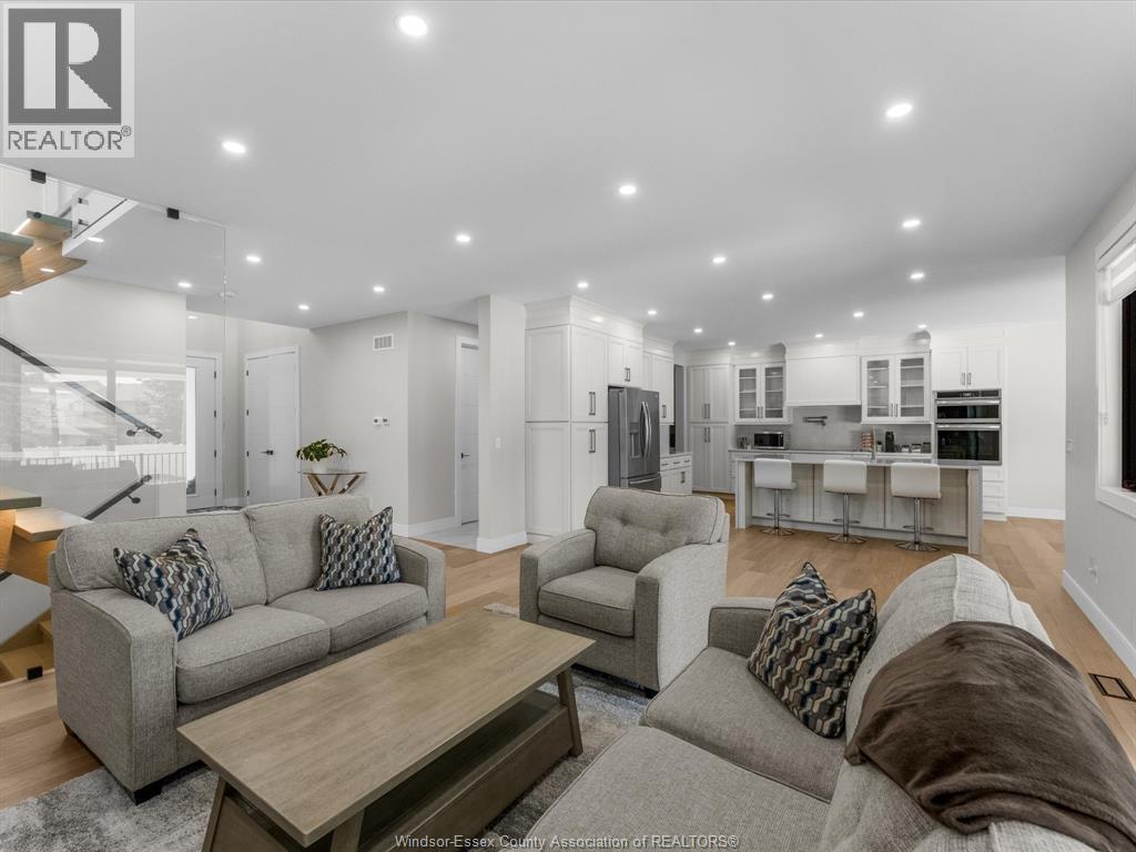 131 Chene, Tecumseh, Ontario  N8N 1T1 - Photo 6 - 26021581