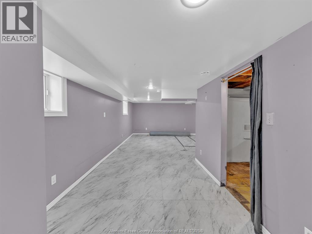 2318 Chandler, Windsor, Ontario  N8W 4A6 - Photo 34 - 26021593