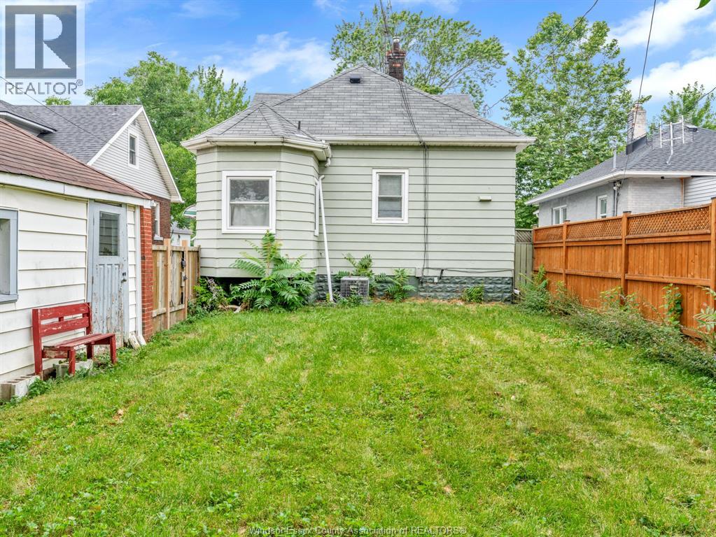 2318 Chandler, Windsor, Ontario  N8W 4A6 - Photo 41 - 26021593