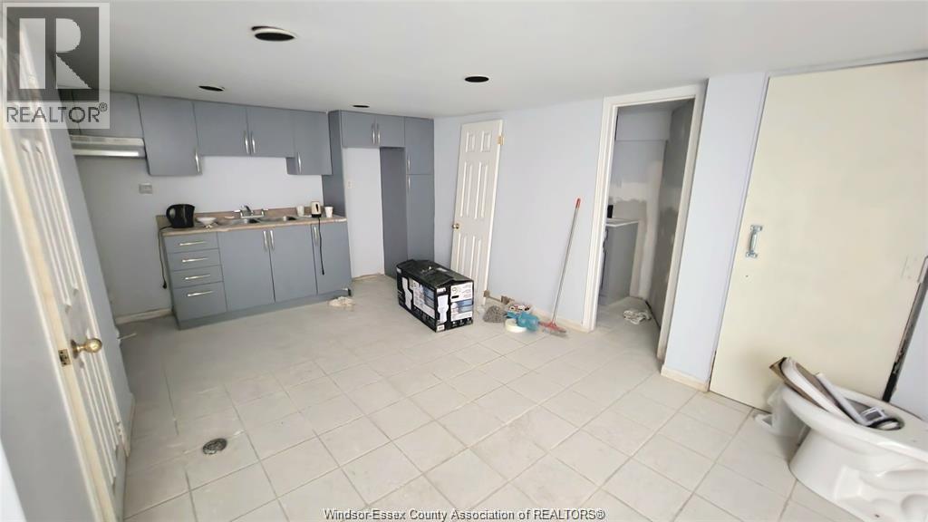 286 Ouellette Avenue Unit# Main, Windsor, Ontario  N9A 1A5 - Photo 9 - 26021526