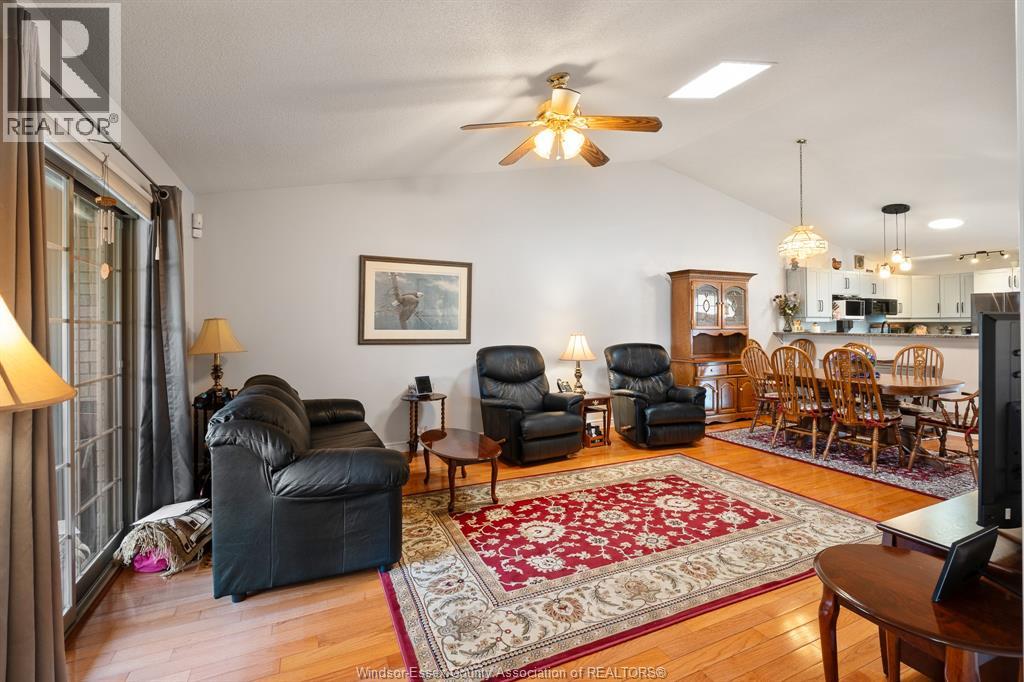 41 Queens Hill Crescent, Leamington, Ontario  N8H 5M5 - Photo 13 - 26021589