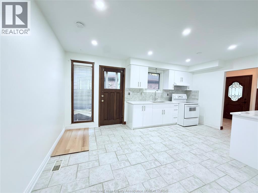 9495 Beachdale Unit# Upper, Windsor, Ontario  N8R 1S4 - Photo 5 - 26021433