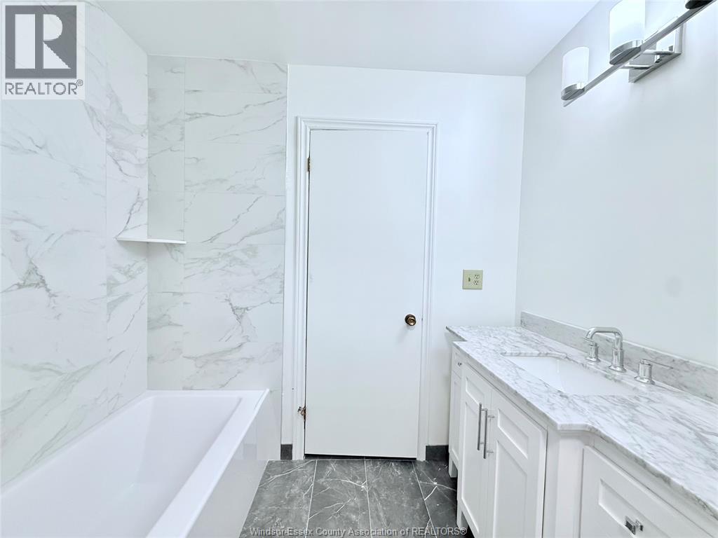 9495 Beachdale Unit# Upper, Windsor, Ontario  N8R 1S4 - Photo 8 - 26021433