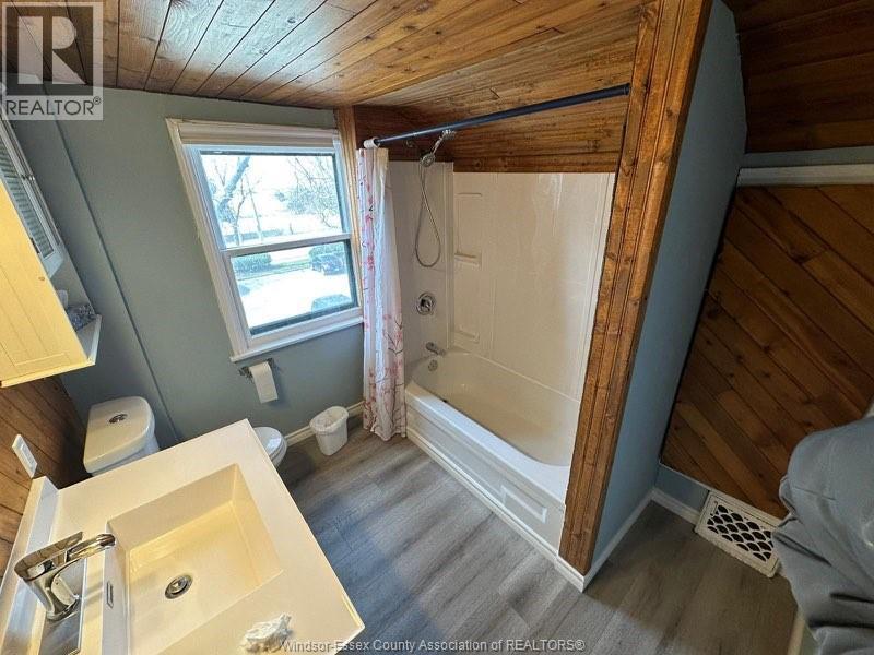328 John B Avenue, Windsor, Ontario  N9C 3G2 - Photo 6 - 26021603