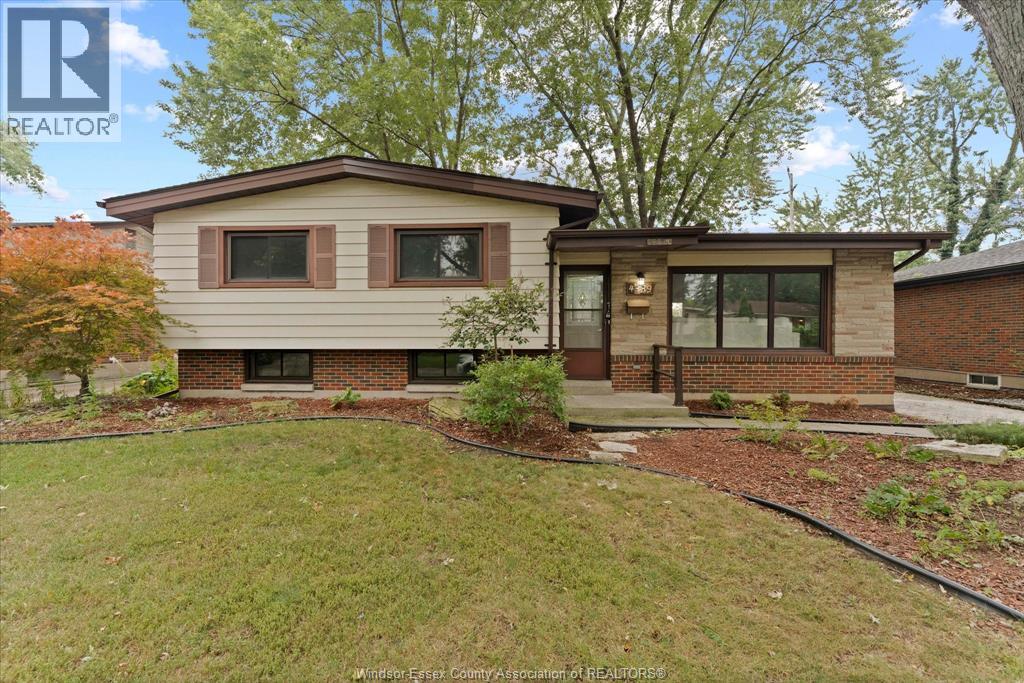 4339 Ashfield Crescent, Windsor, Ontario  N9G 2G8 - Photo 1 - 26021675