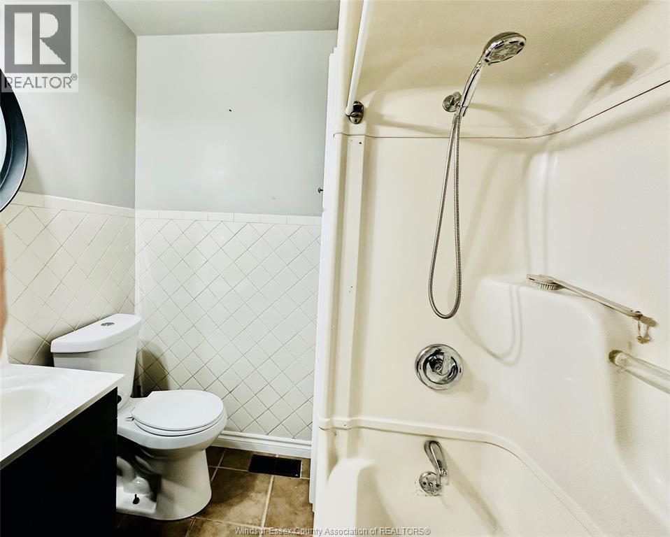 3100 Lakeshore Rd 303, Lakeshore, Ontario  N0R 1N0 - Photo 12 - 26021681