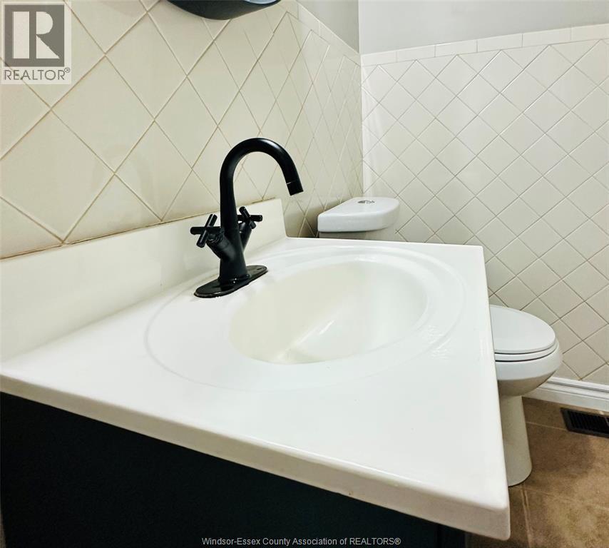 3100 Lakeshore Rd 303, Lakeshore, Ontario  N0R 1N0 - Photo 13 - 26021681