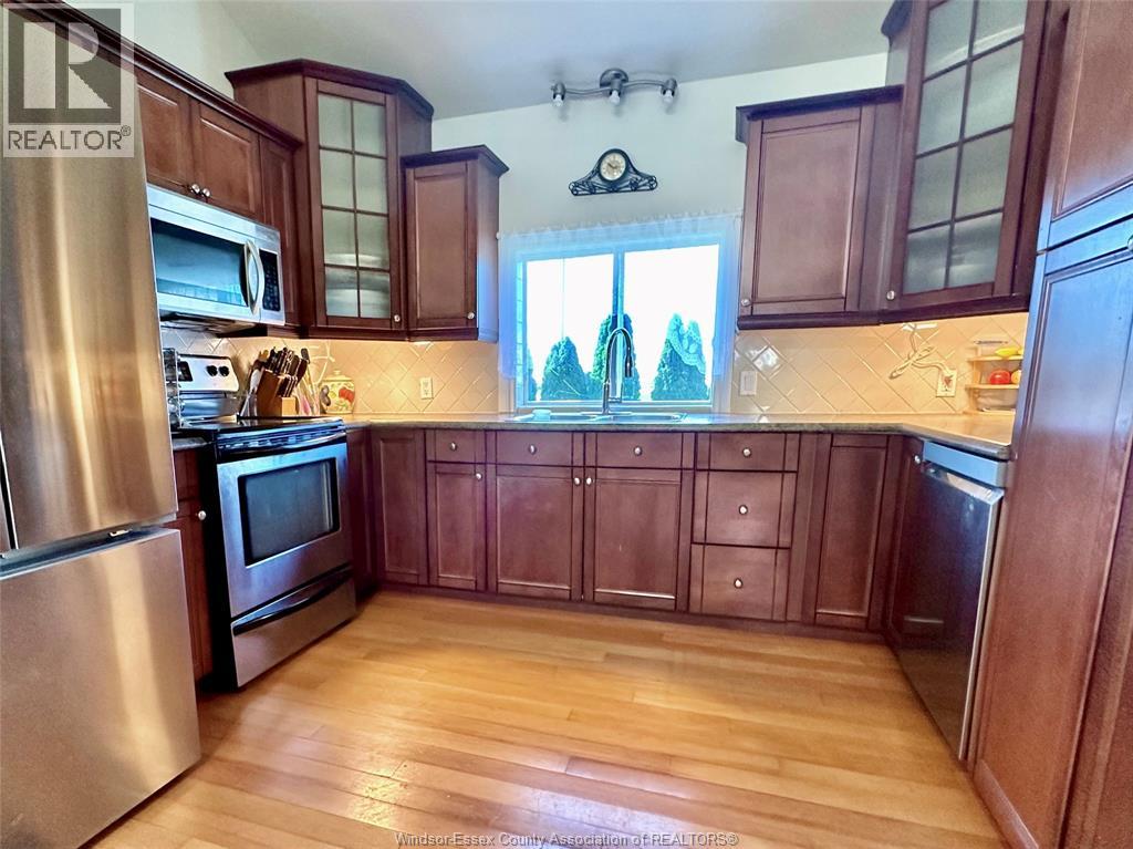 3100 Lakeshore Rd 303, Lakeshore, Ontario  N0R 1N0 - Photo 2 - 26021681
