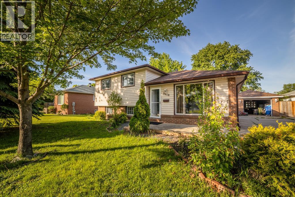 3018 GRANDVIEW STREET, Windsor, Ontario